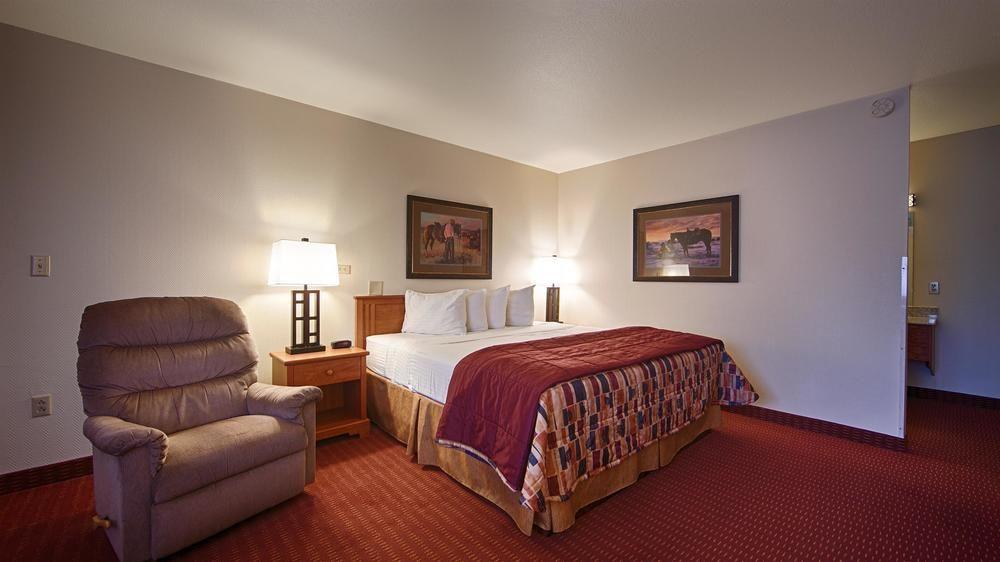 וול Best Western Plains Motel מראה חיצוני תמונה