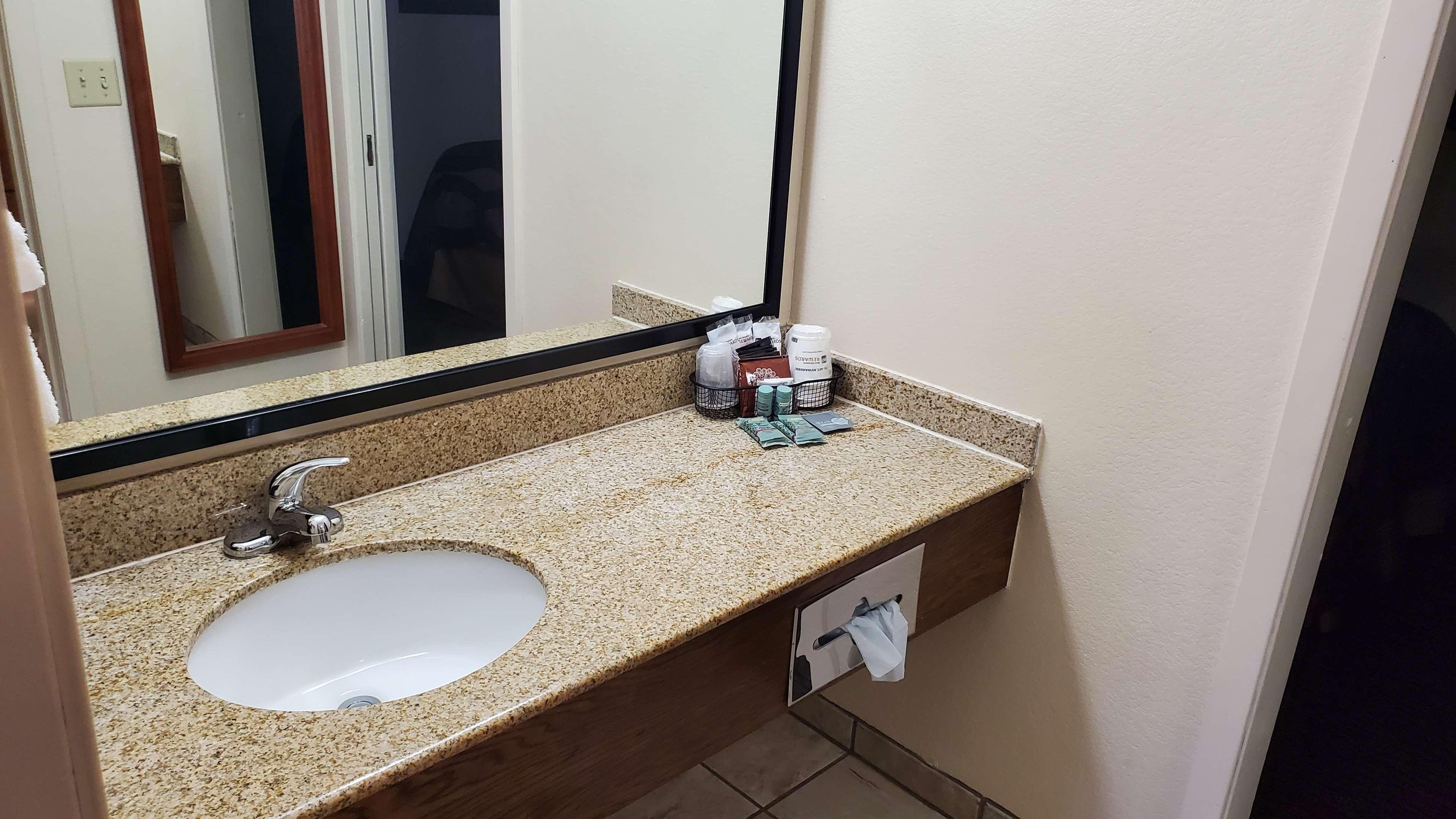 וול Best Western Plains Motel מראה חיצוני תמונה