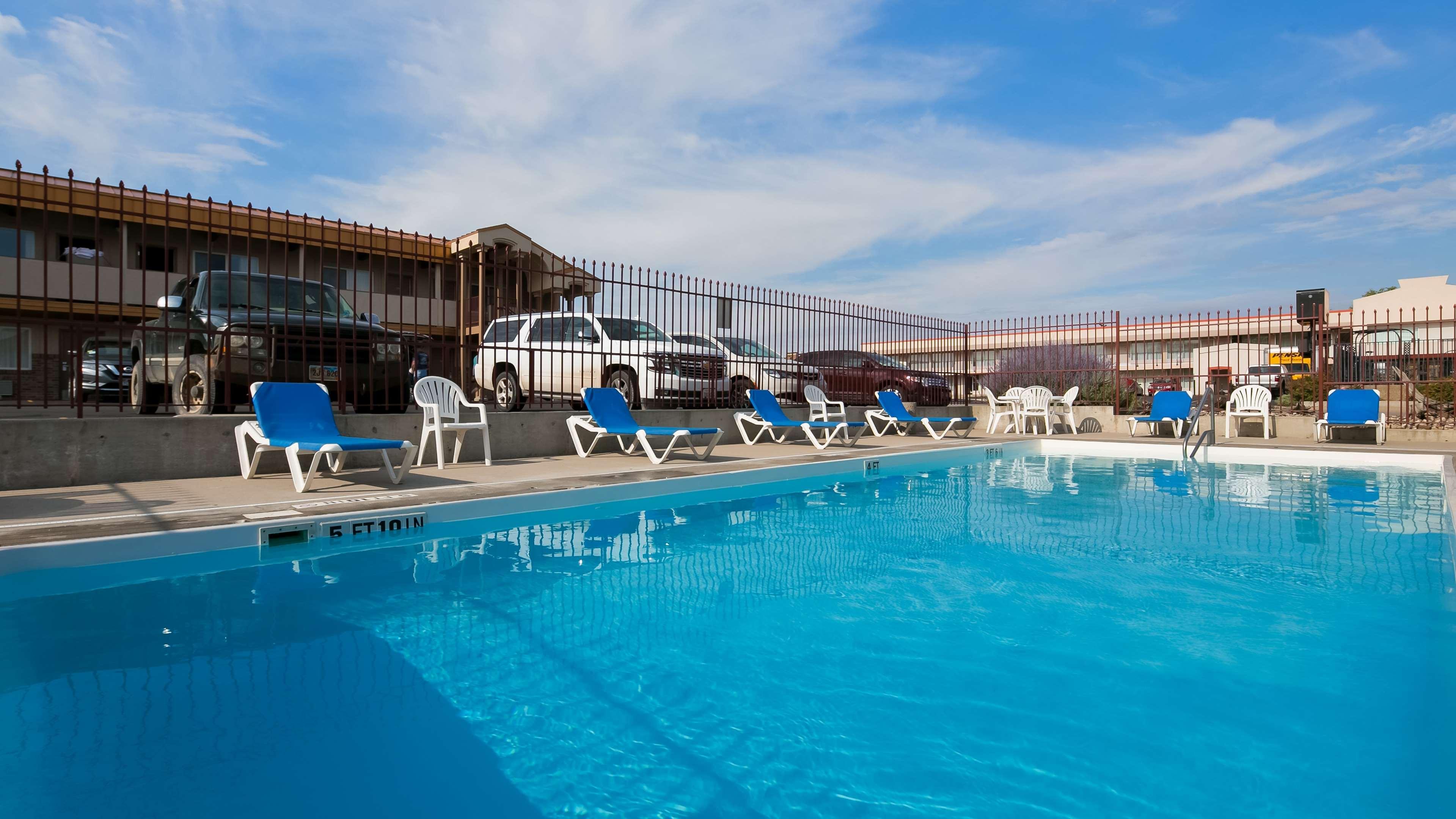 וול Best Western Plains Motel מראה חיצוני תמונה
