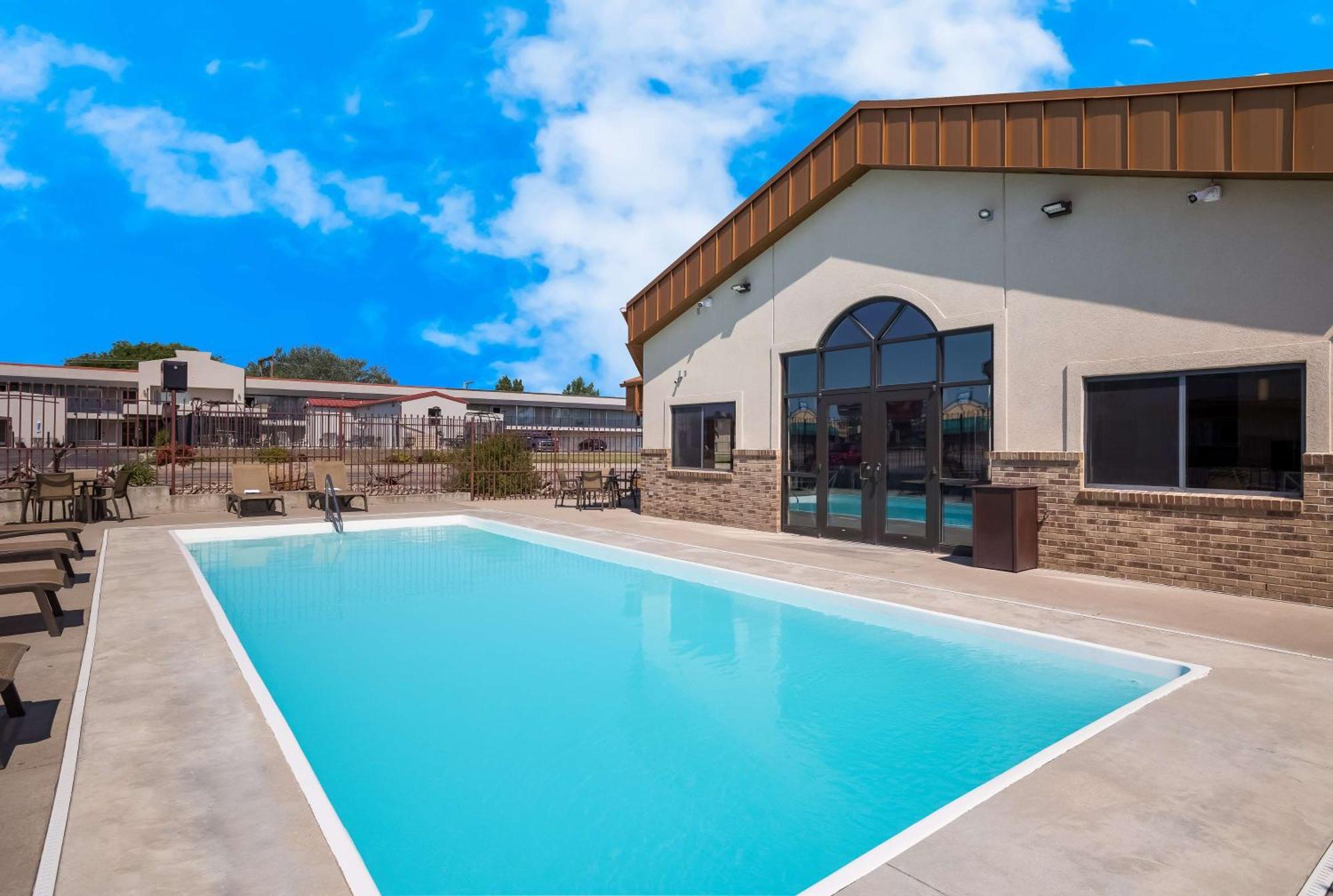 וול Best Western Plains Motel מראה חיצוני תמונה